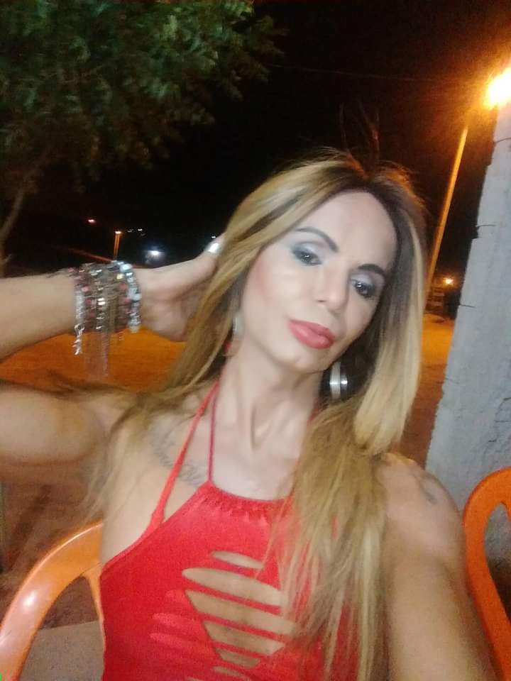 Rebeca Alves 81