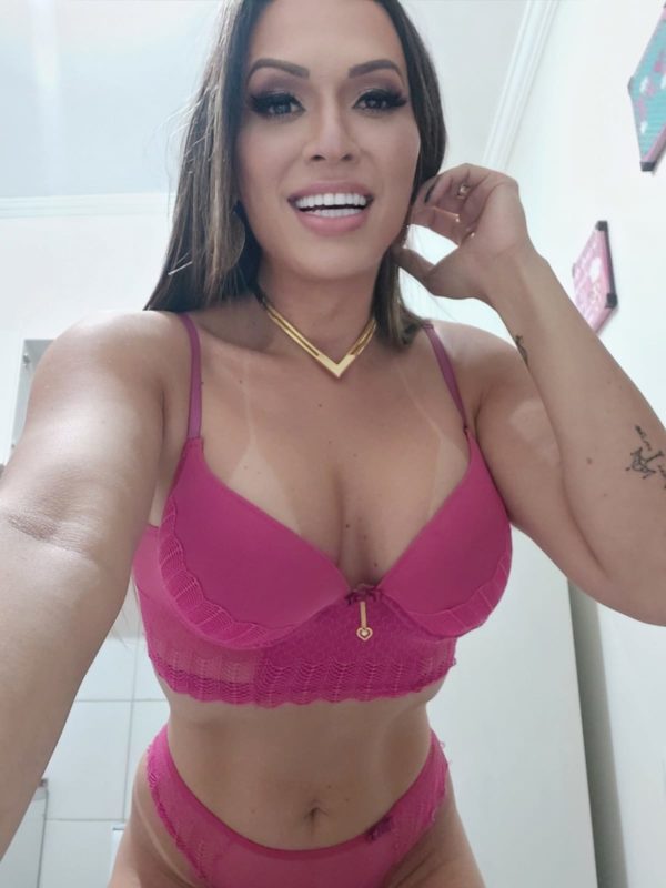 Amanda Montteiro 77