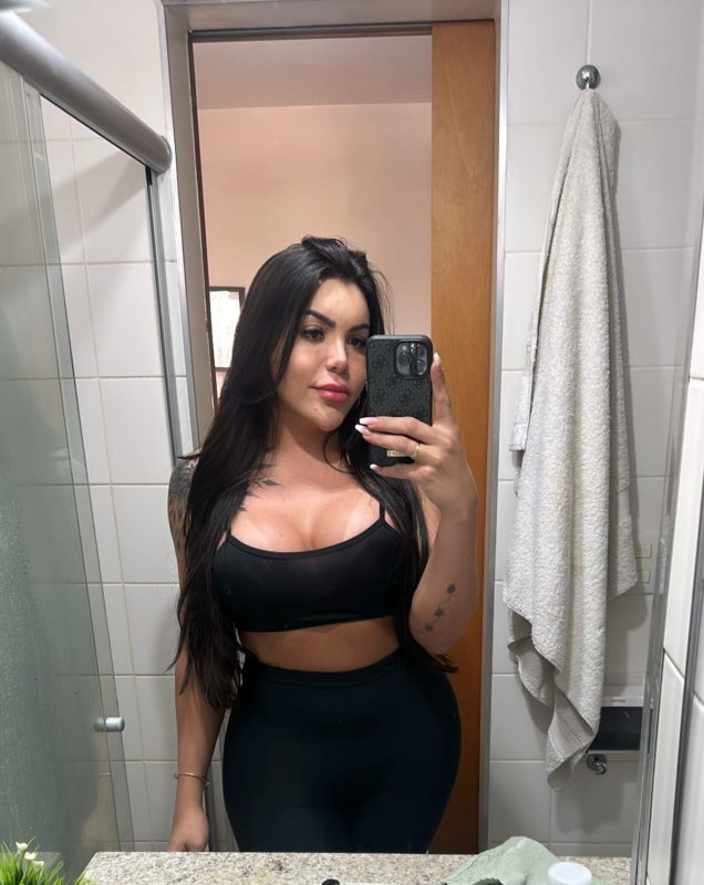 Andressa Monteiro 24