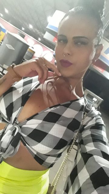 Larrisa Manuela 3