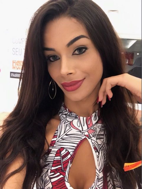 Lívia de Castro 28