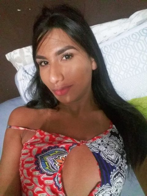 Lara Manuella 48