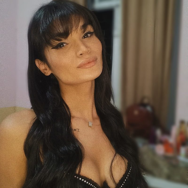 Thalita Sutero 51