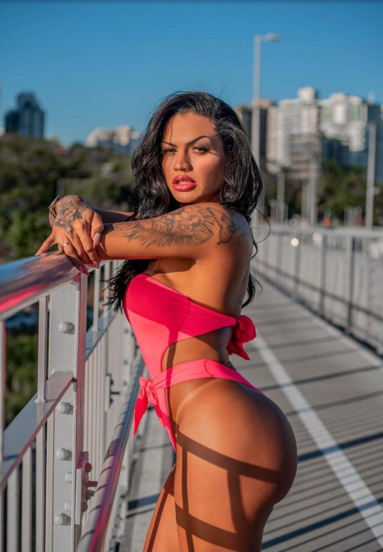 Brenda Safadinha 48