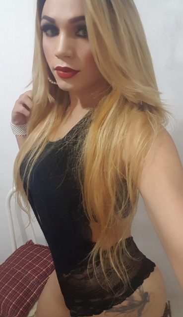 Ludmylla Boneca 19