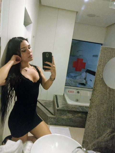 Isis Santos 29