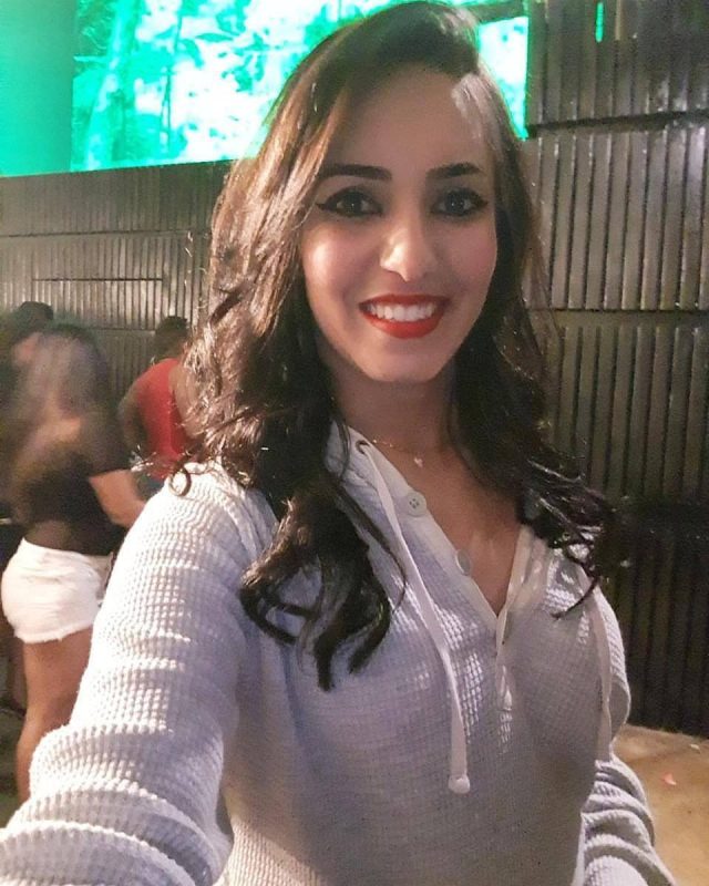 Esther Almeida 13