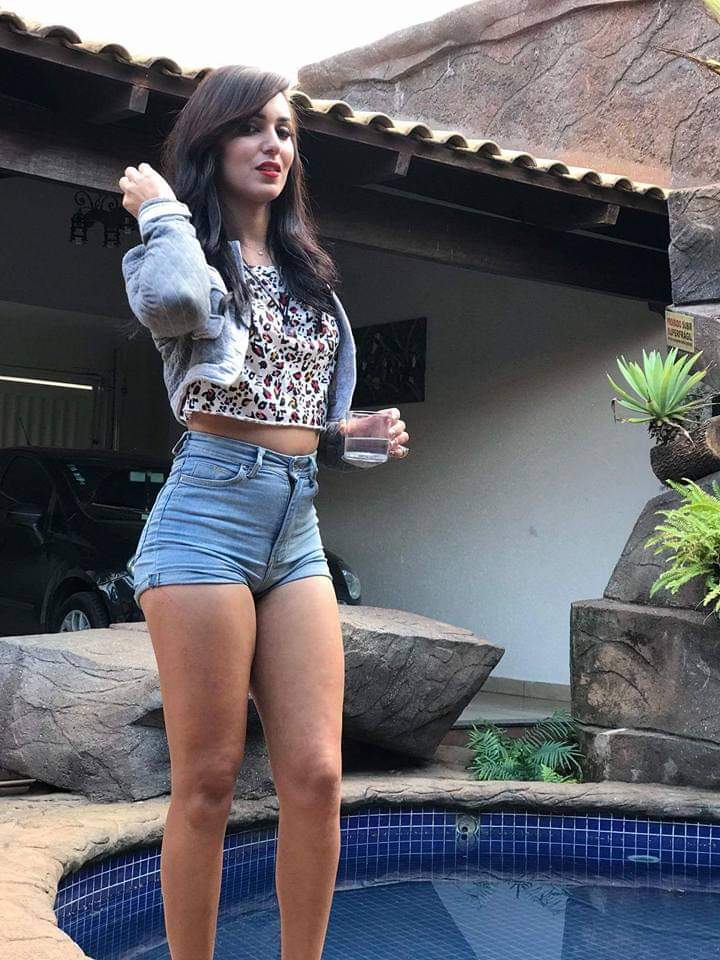 Esther Almeida 11