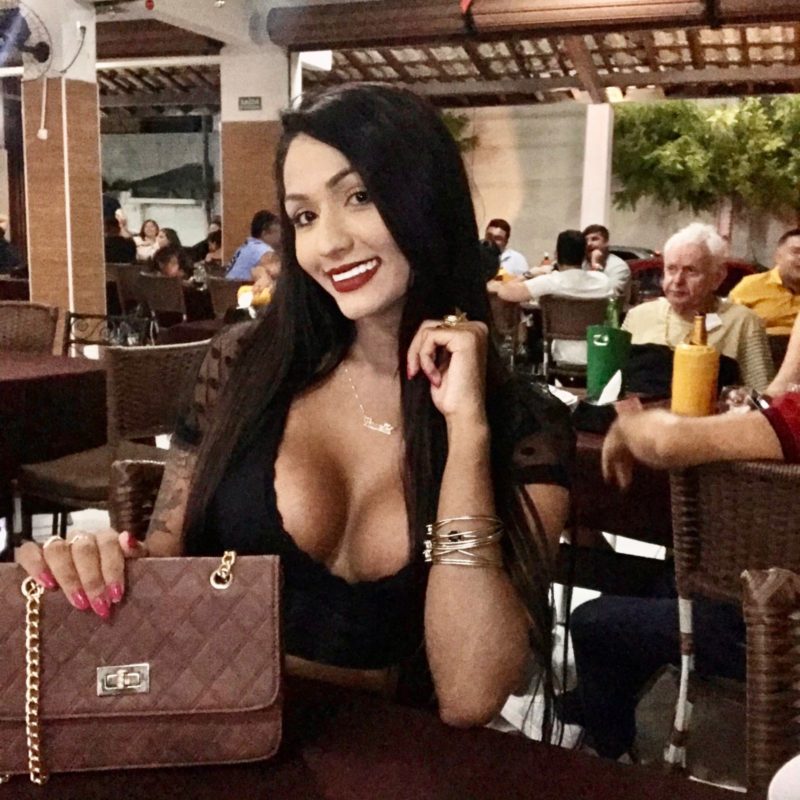 Pâmela Caracas 25