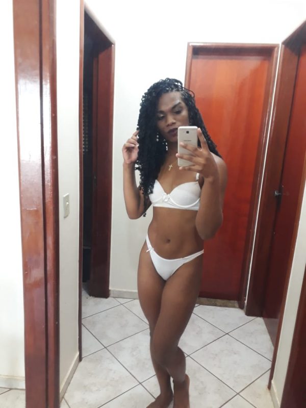 Samira Martins 19