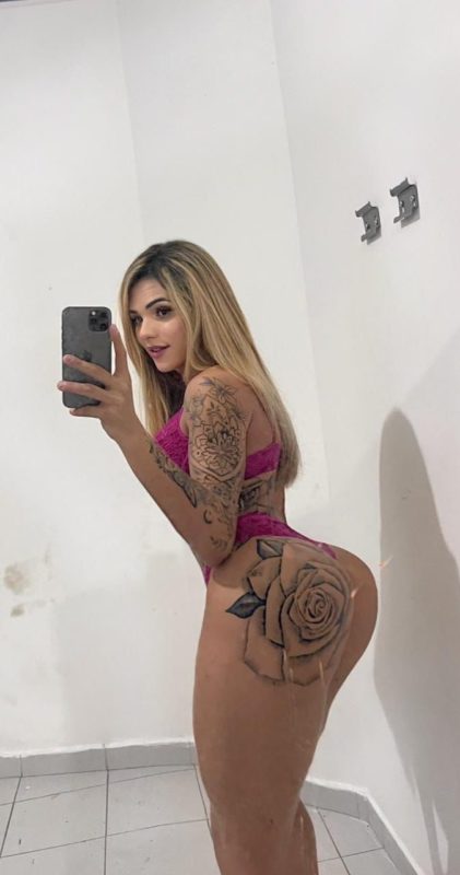 Ana Julia 48