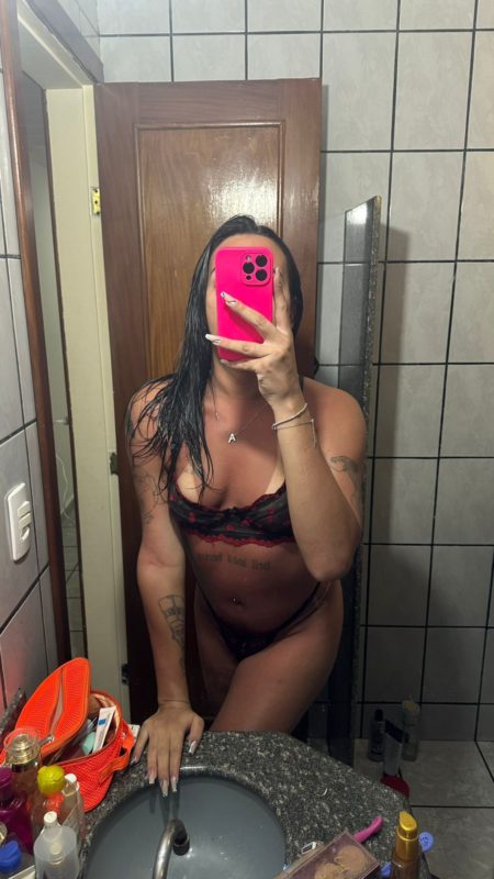 Rebeka Carioca 35