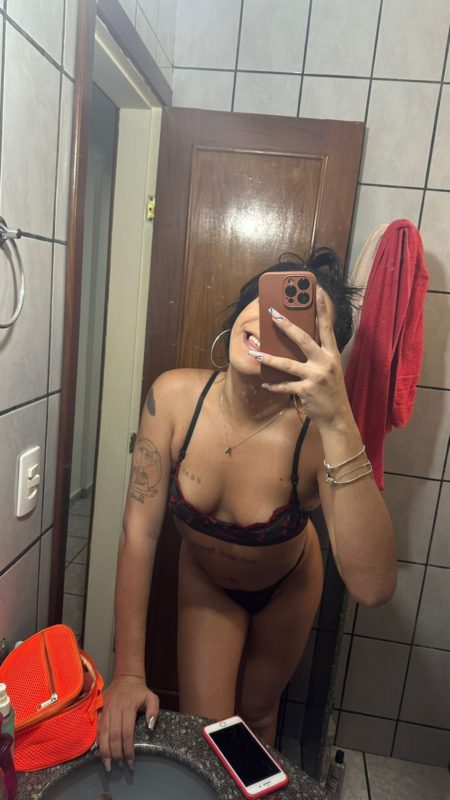 Rebeka Carioca 36